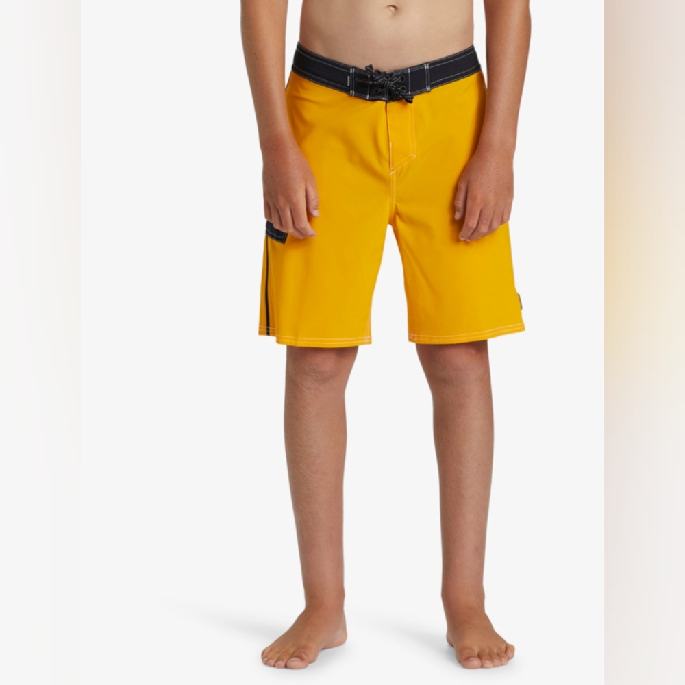 NWT Quicksilver Surfsilk Saturn - Board Shorts for Boys Size 10/ 23 Waist